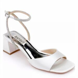 Badgley Mischka White Ankle Strap Block Heel Sandals Crystal Strap NWOB